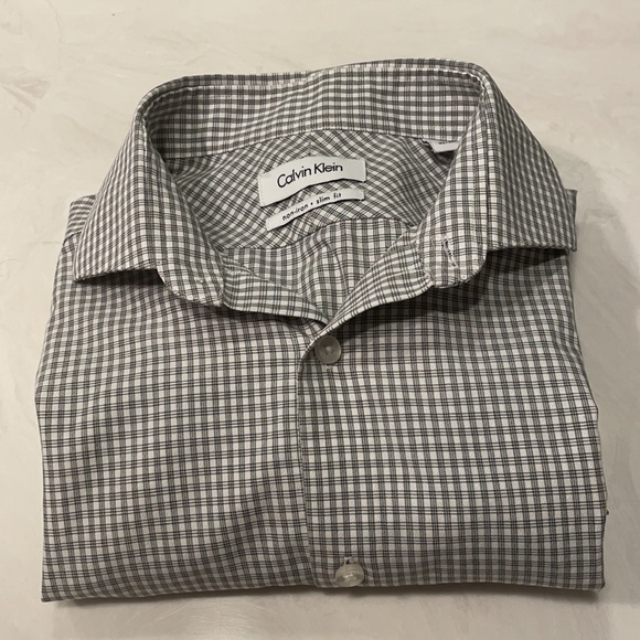 Calvin Klein Slim Fit Button Up Patterned Dress Shirt Plaid - Picture 1 of 7